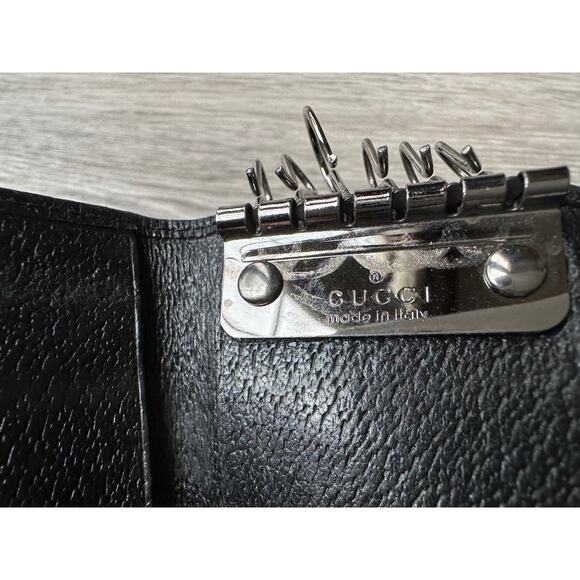 Gucci Black GG Canvas and Leather Trifold Key Holder (6 Keys) - Picture 7 of 15